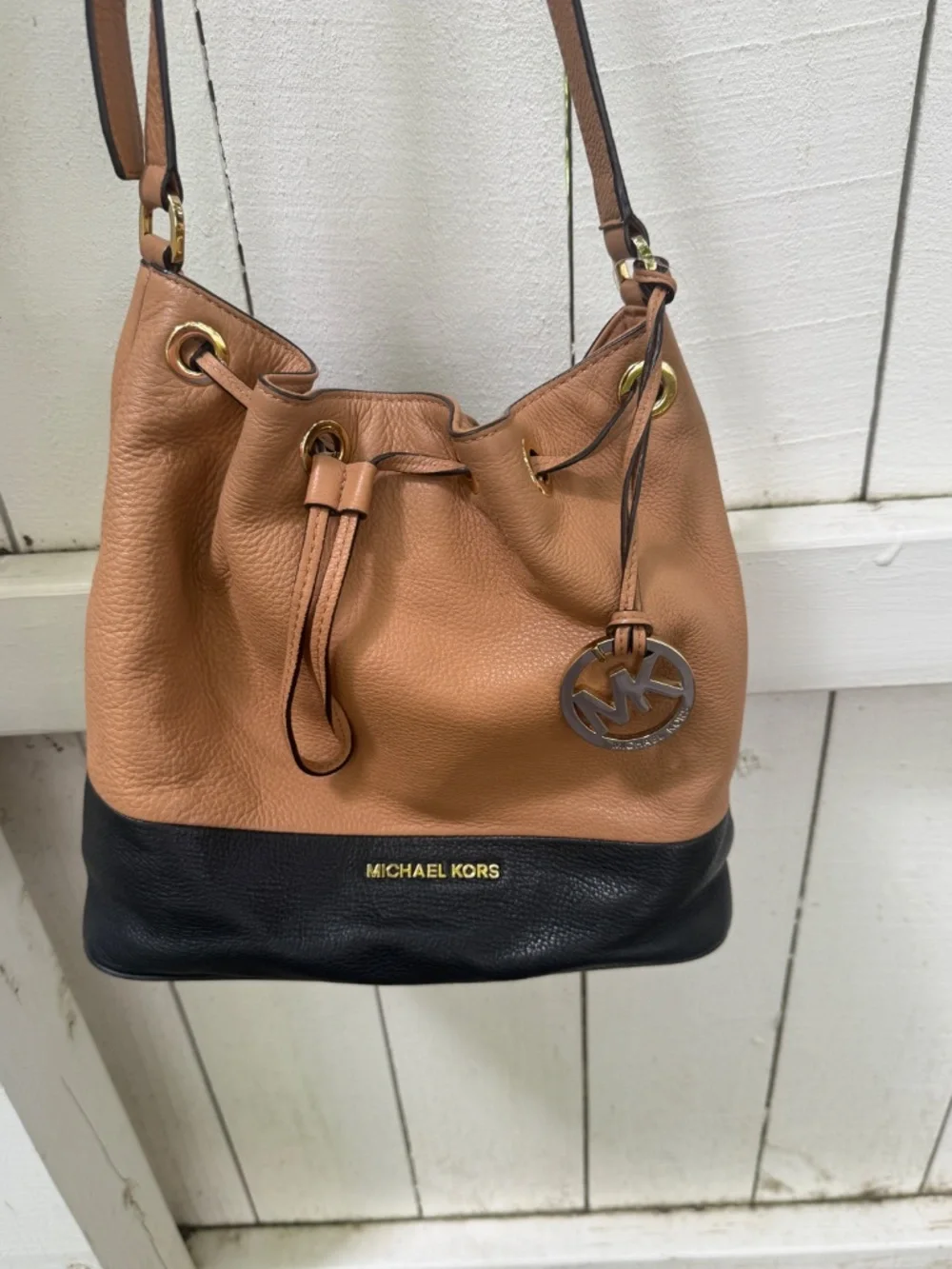 Michael Kors Jules Suntan Black Leather Drawstring Bag